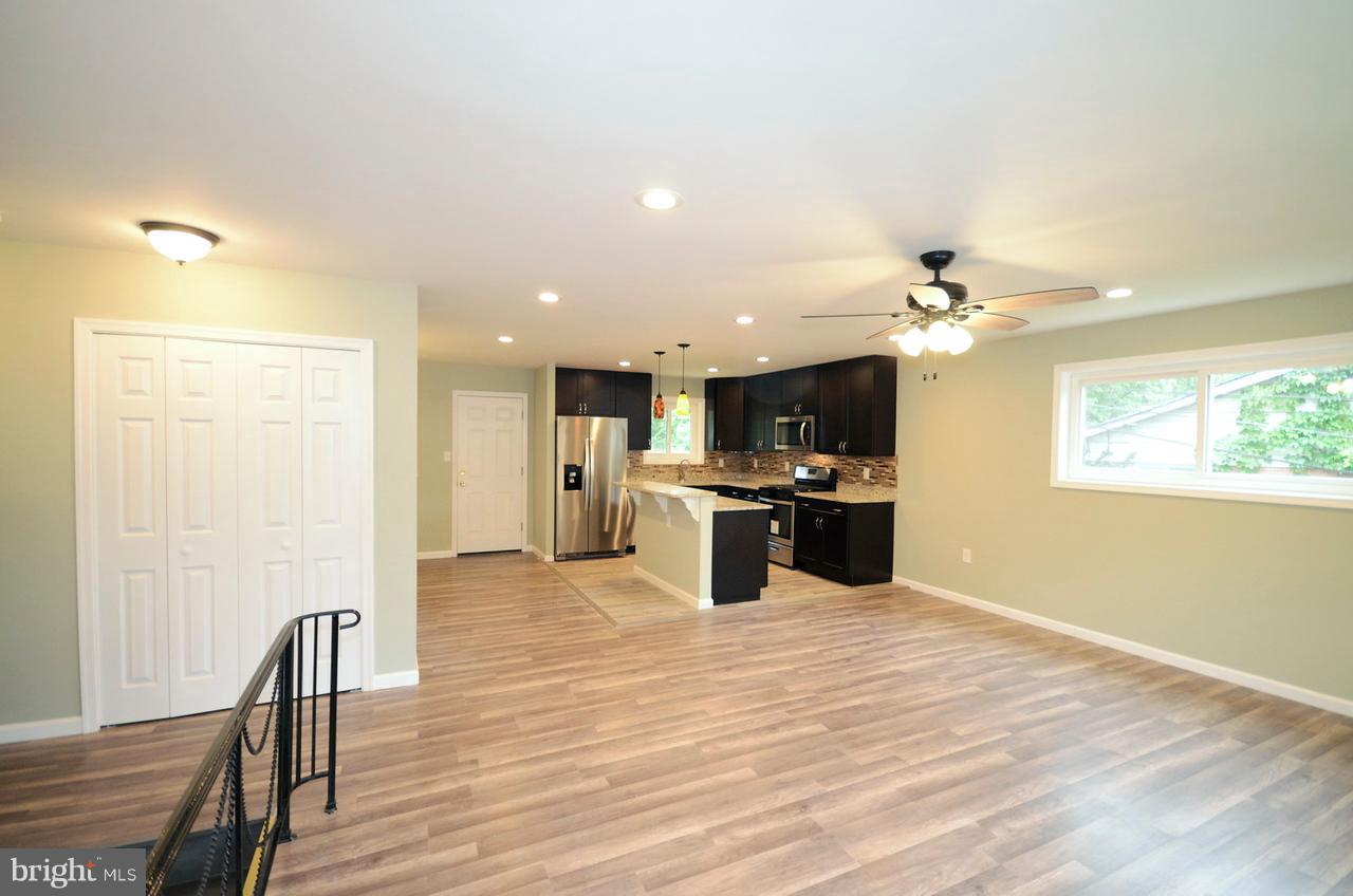 6007 Ladd Road Suitland, MD 20746 - Photo 23 of 29 Kitchen