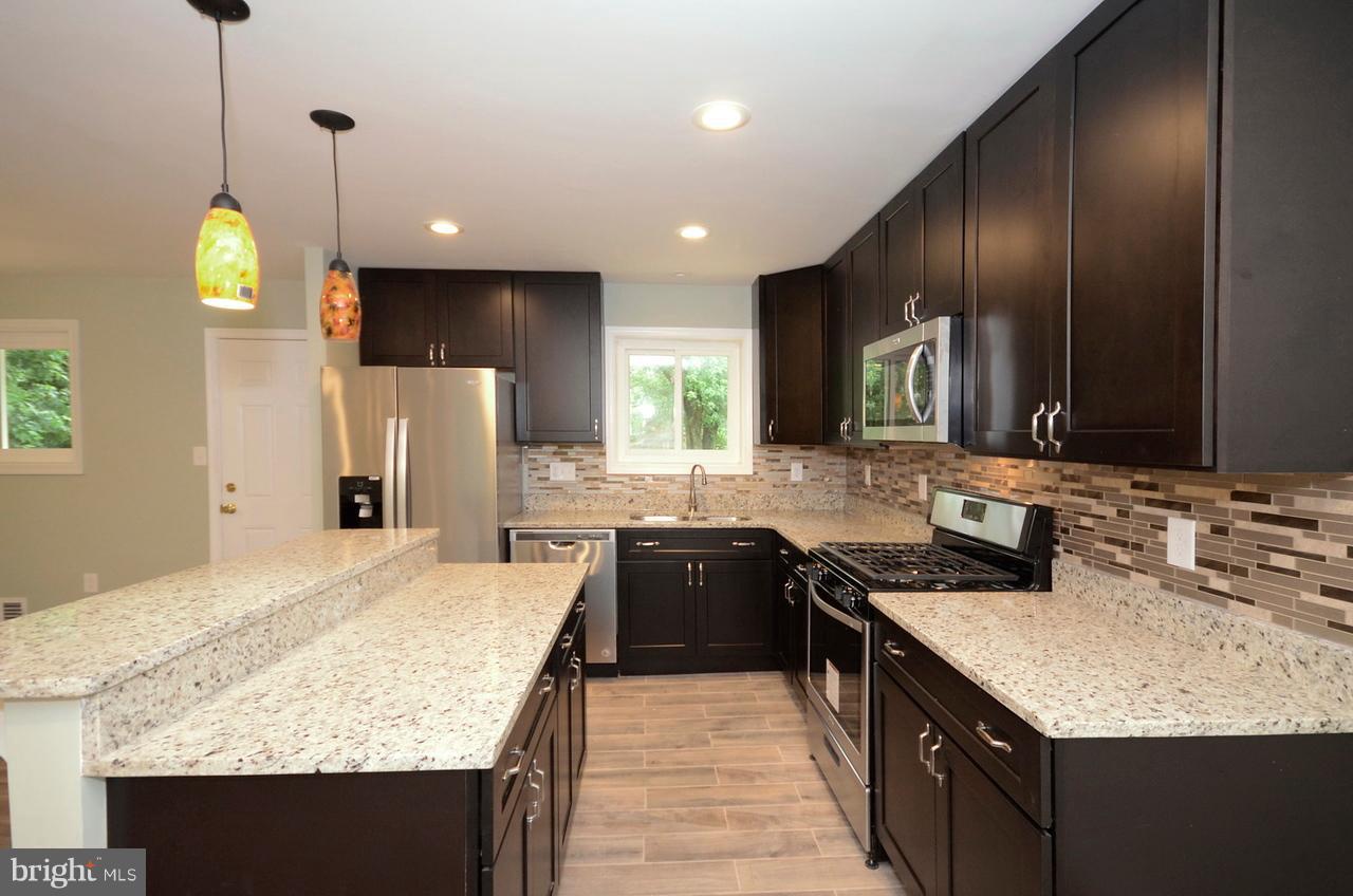 6007 Ladd Road Suitland, MD 20746 - Photo 25 of 29 Kitchen