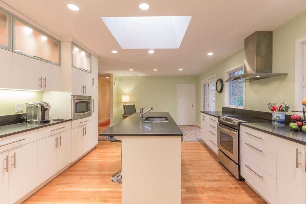 159 Carlton Road Newton, MA 02468 - Photo 7 of 24