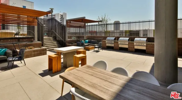 $2,398 | 555 North Spring Street, Unit A243, Los Angeles, CA 90012