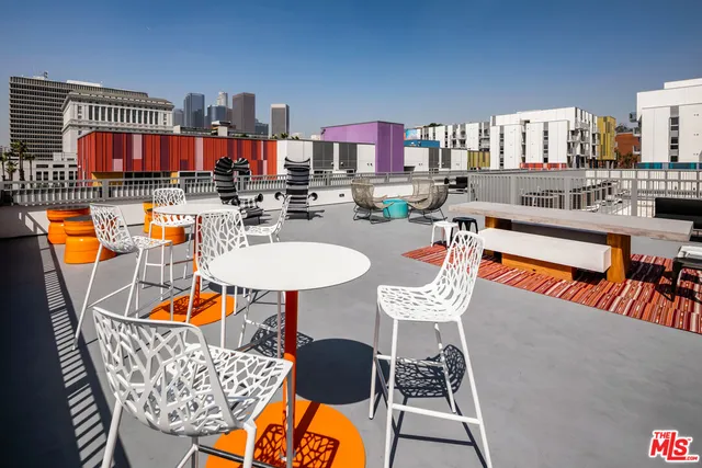 $2,398 | 555 North Spring Street, Unit A243, Los Angeles, CA 90012