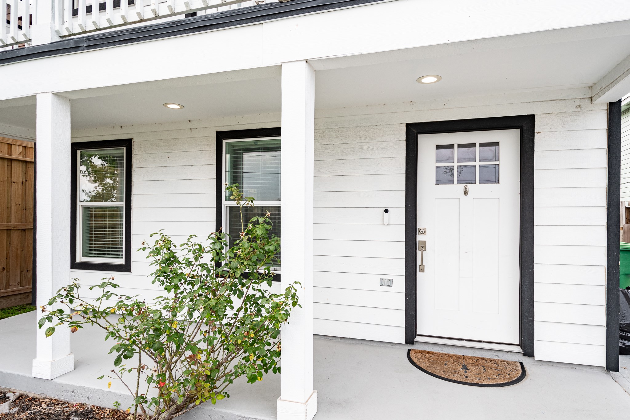 9026 McGallion Road Houston, TX 77022 - Photo 4 of 34 view of a entryway with wooden floor