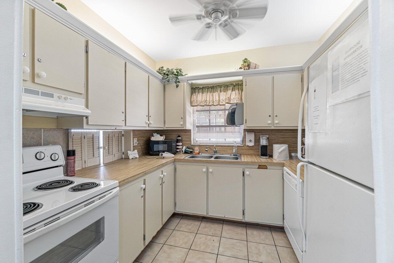 253 South Cypress Road, Unit 222 Pompano Beach, FL 33060 - Photo 33 of 40 035-253SouthCypressRoad-PompanoBeach-FL-