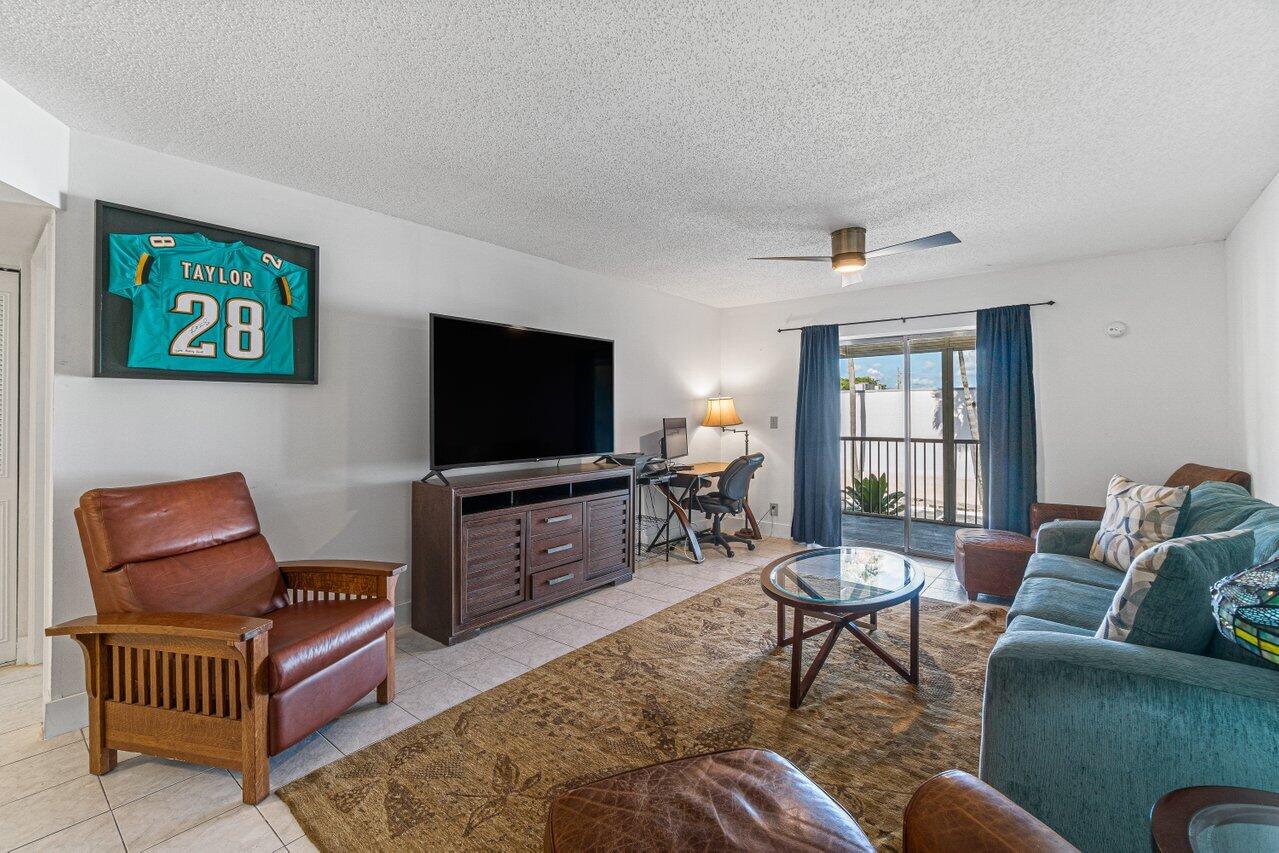 253 South Cypress Road, Unit 222 Pompano Beach, FL 33060 - Photo 9 of 40 016-253SouthCypressRoad-PompanoBeach-FL-