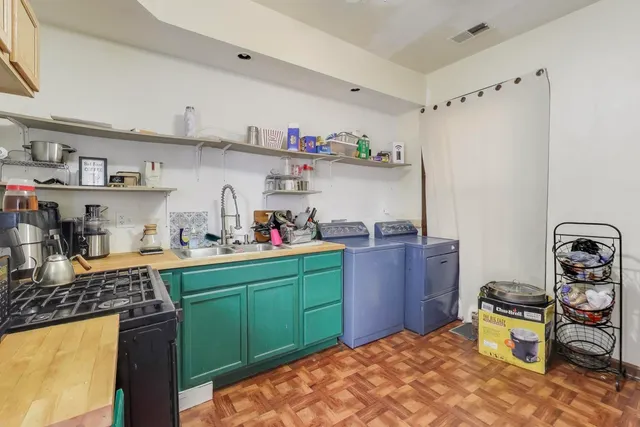 $249,000 | 401 South Cicero Avenue, Chicago, IL 60644