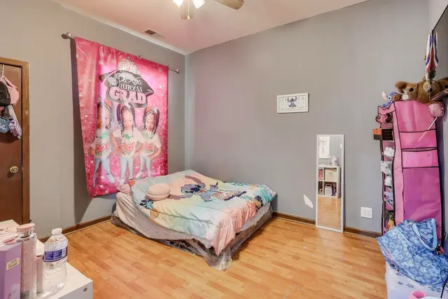 $249,000 | 401 South Cicero Avenue, Chicago, IL 60644