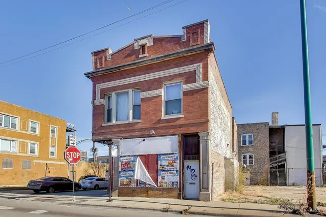 $249,000 | 401 South Cicero Avenue, Chicago, IL 60644