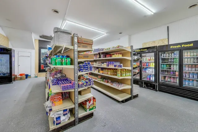 $249,000 | 401 South Cicero Avenue, Chicago, IL 60644