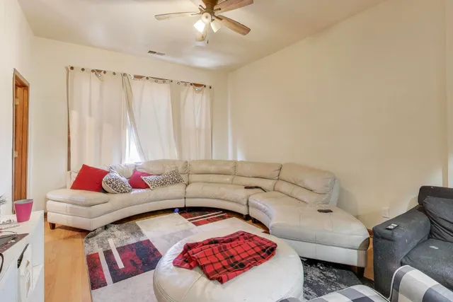 $249,000 | 401 South Cicero Avenue, Chicago, IL 60644