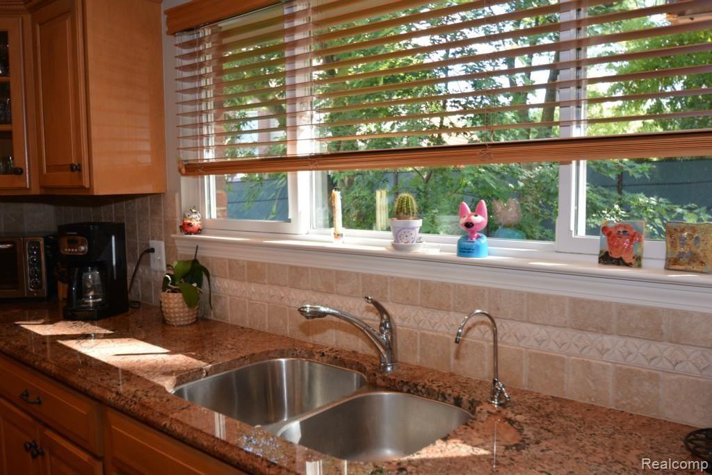 2551 Jackson Drive Rochester, MI 48309 - Photo 51 of 93 DSC_9720.jpg