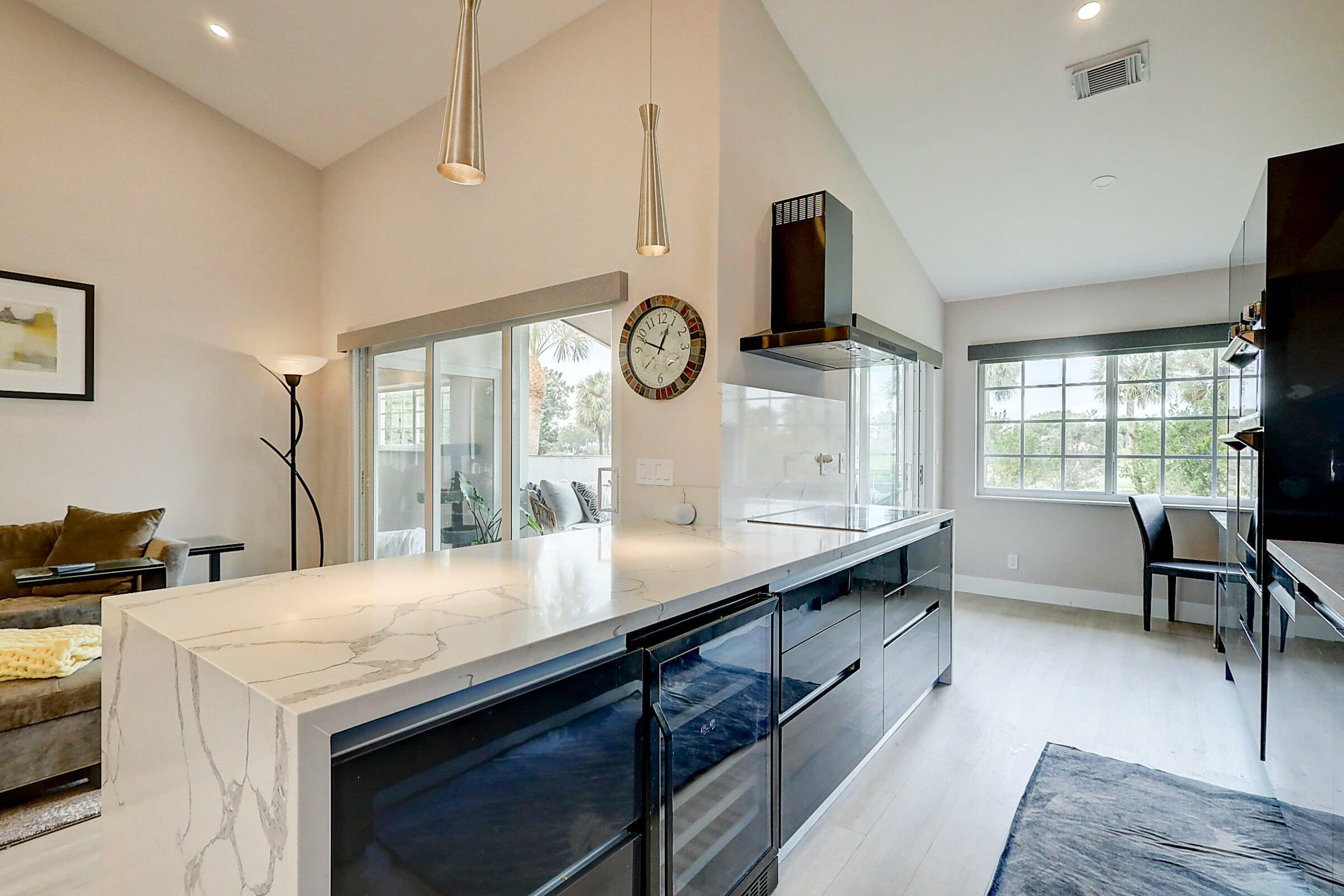 17256 Boca Club Boulevard, Unit 1402 Boca Raton, FL 33487 - Photo 14 of 33 Kitchen