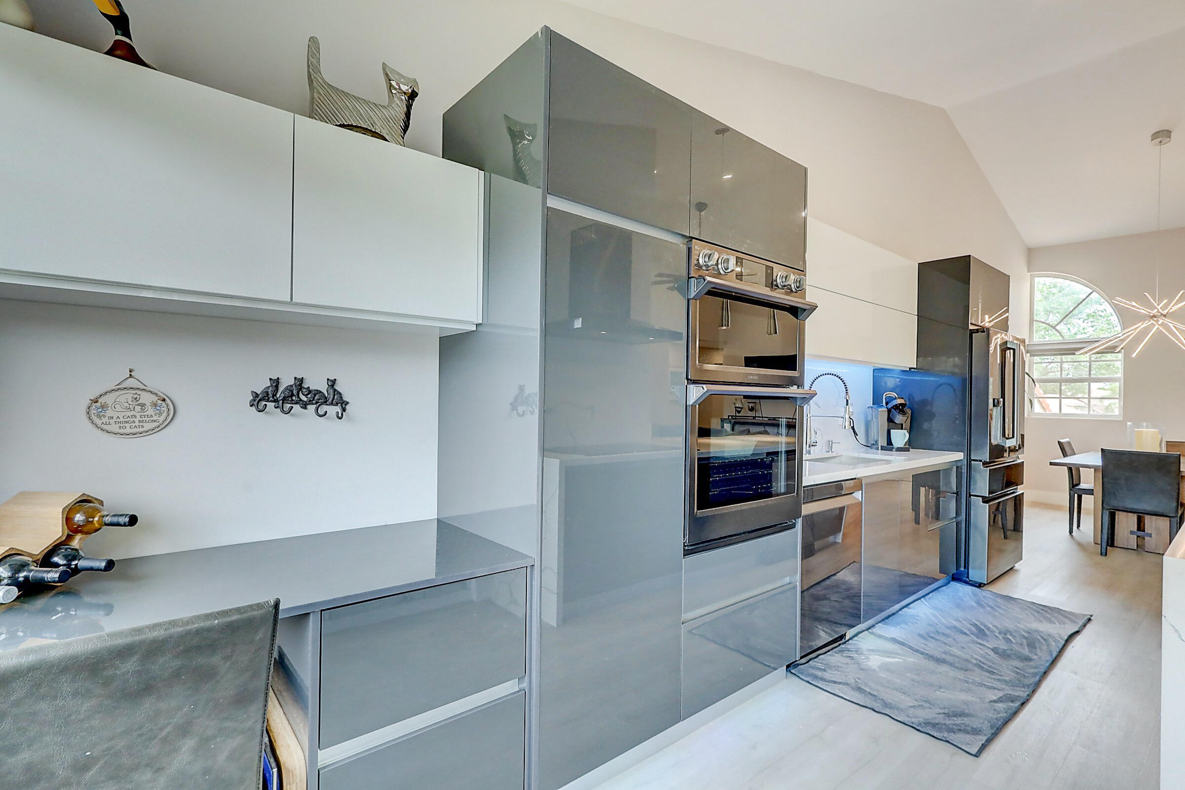 17256 Boca Club Boulevard, Unit 1402 Boca Raton, FL 33487 - Photo 16 of 33 Double Wall Oven