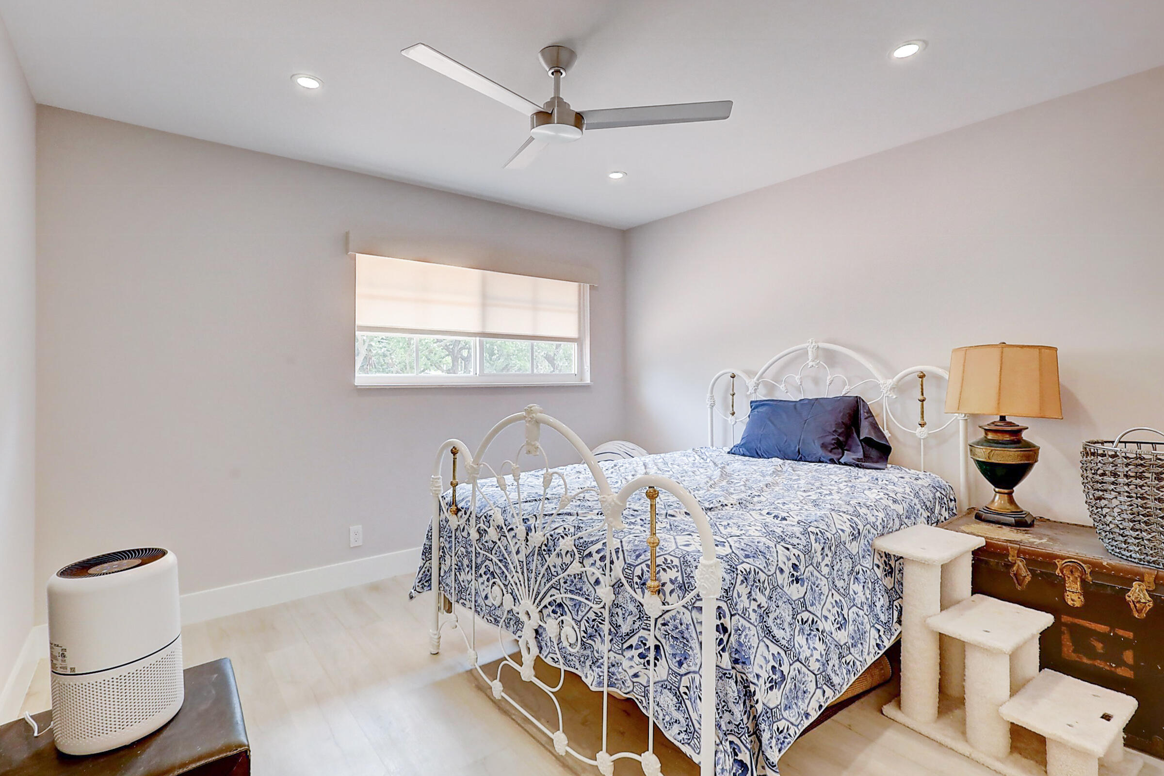 17256 Boca Club Boulevard, Unit 1402 Boca Raton, FL 33487 - Photo 26 of 33 Guest Bedroom