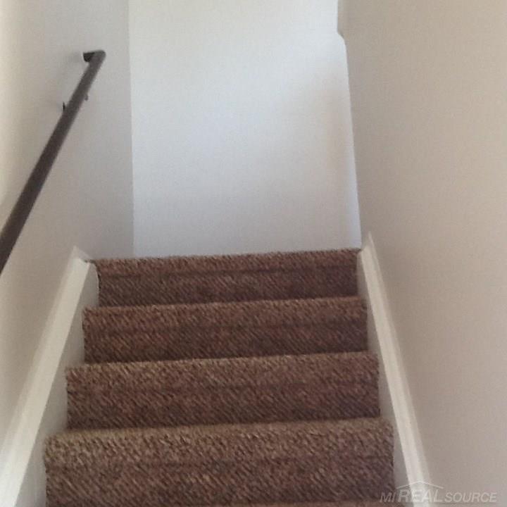 1613 O'Neil Circle, Unit 111 Rochester Hills, MI 48307 - Photo 4 of 33