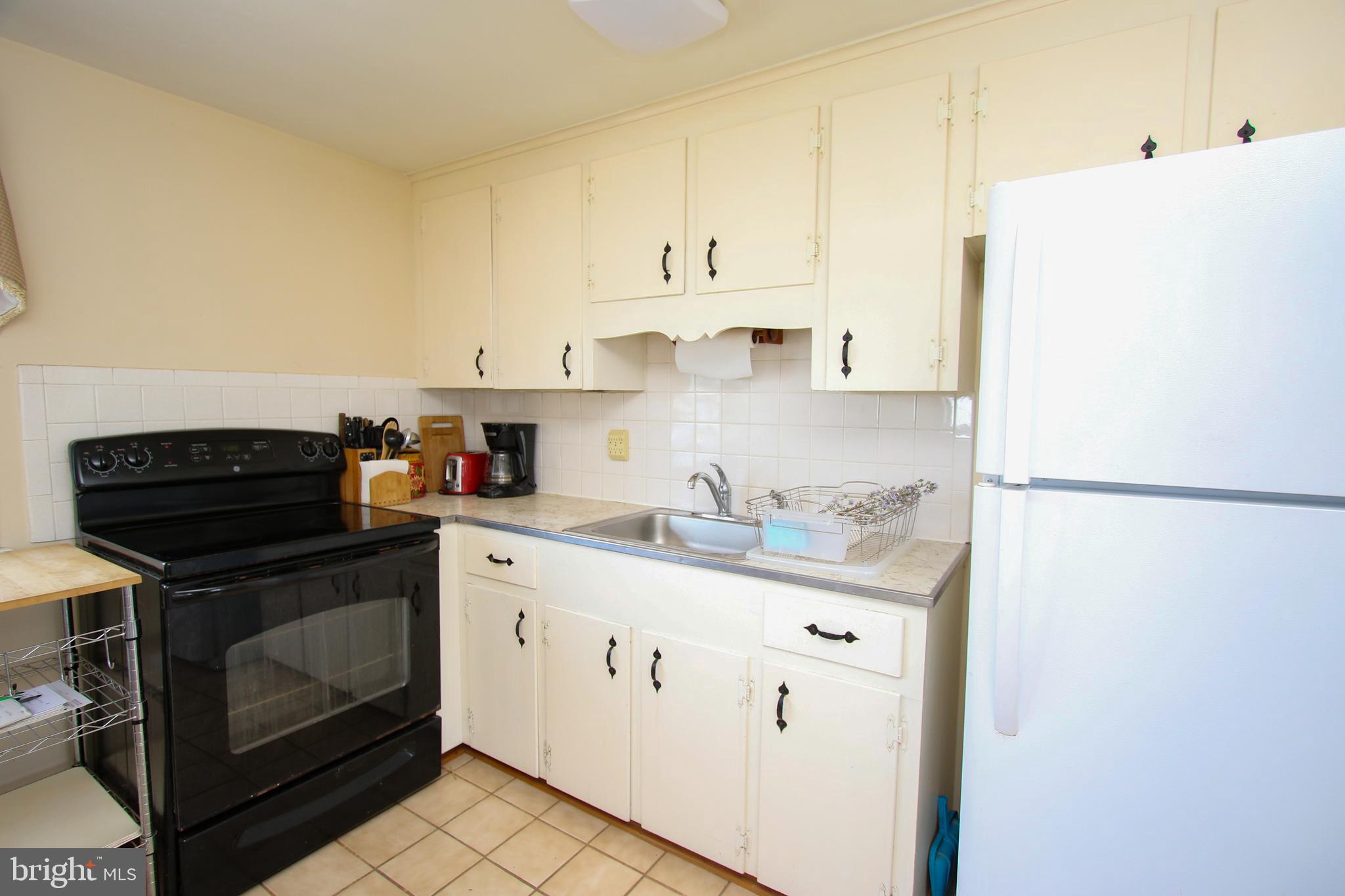 9 Adrian Road Long Beach Township, NJ 08006 - Photo 16 of 45 Kitchen