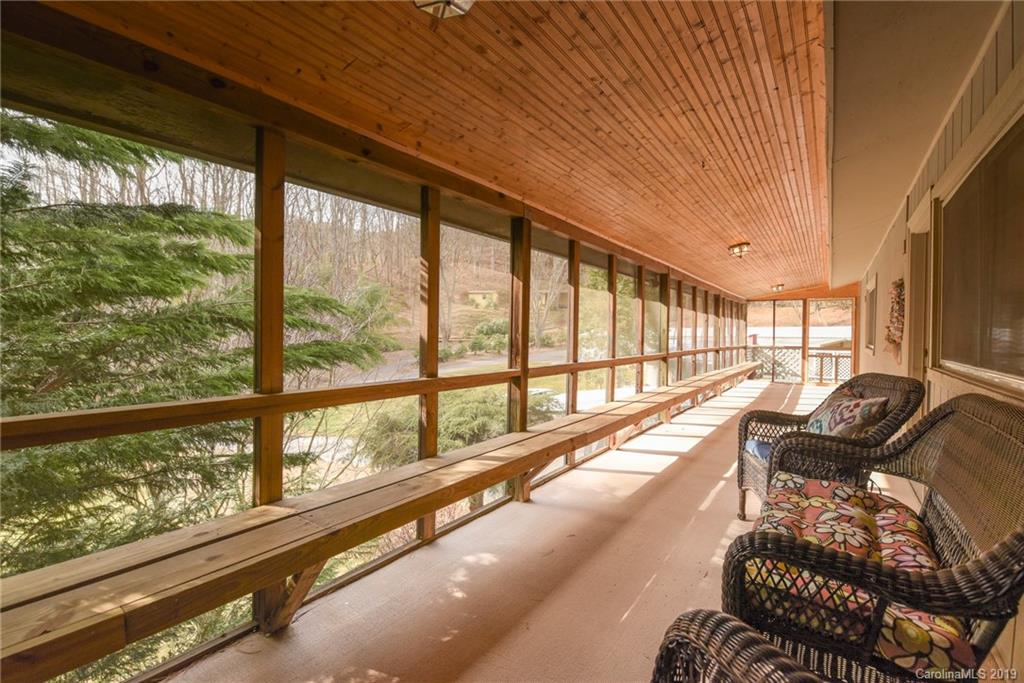 126 Stewart Road Waynesville, NC 28786 - Photo 3 of 35