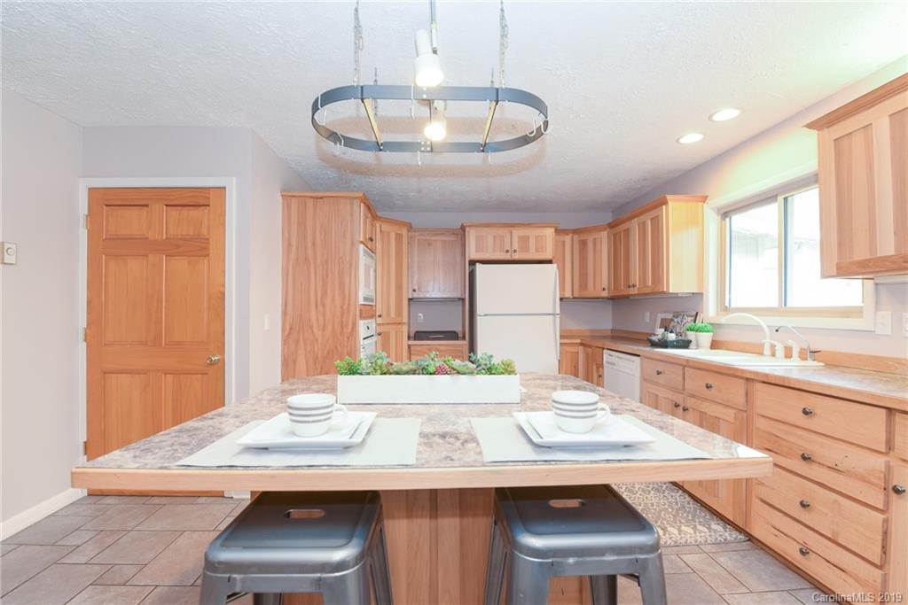 126 Stewart Road Waynesville, NC 28786 - Photo 10 of 35