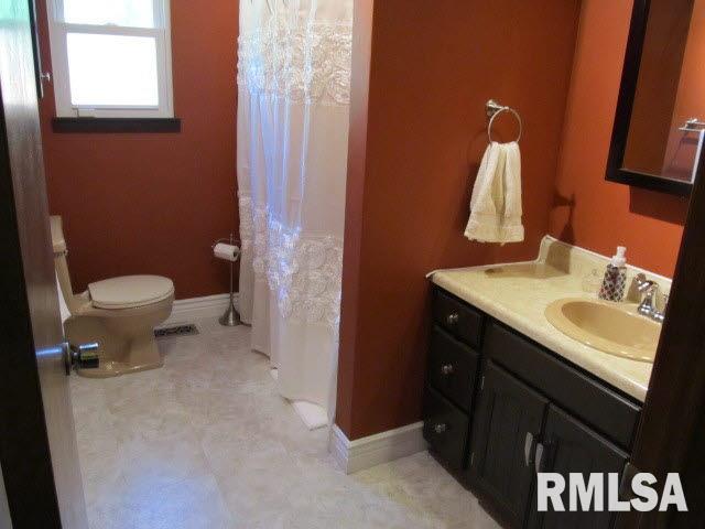 1014 Mick Road Mount Vernon, IL 62864 - Photo 8 of 20