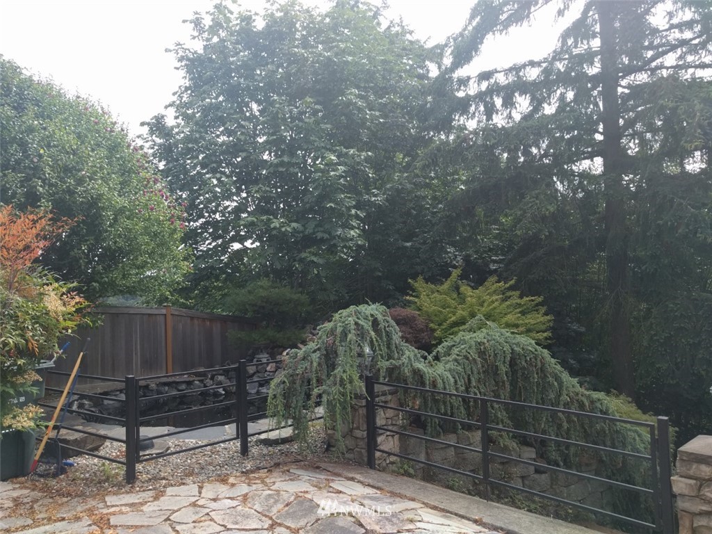 15516 93rd Court Northeast Bothell, WA 98011 - Photo 19 of 19 Gallery Image 19