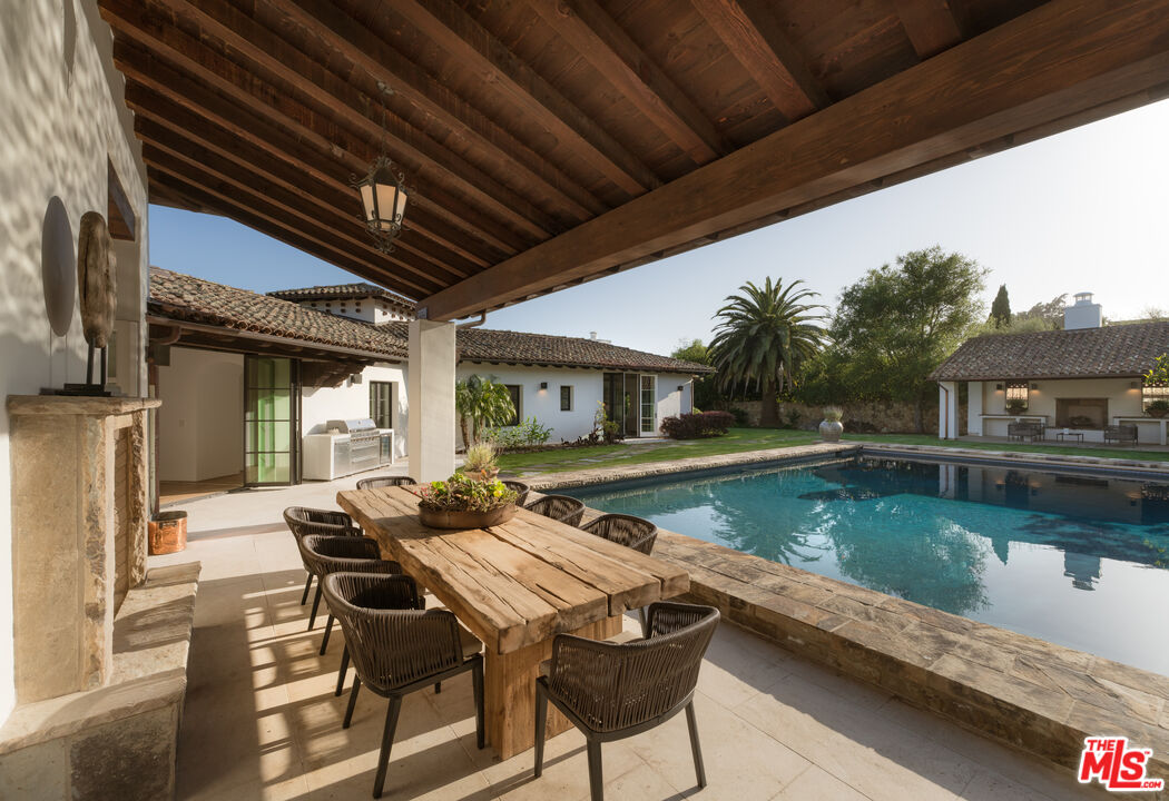 615 Hot Springs Road Santa Barbara, CA 93108 - Photo 12 of 34