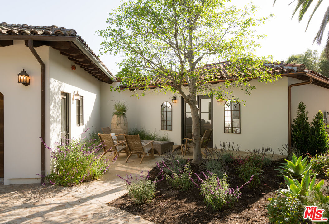 615 Hot Springs Road Santa Barbara, CA 93108 - Photo 22 of 34