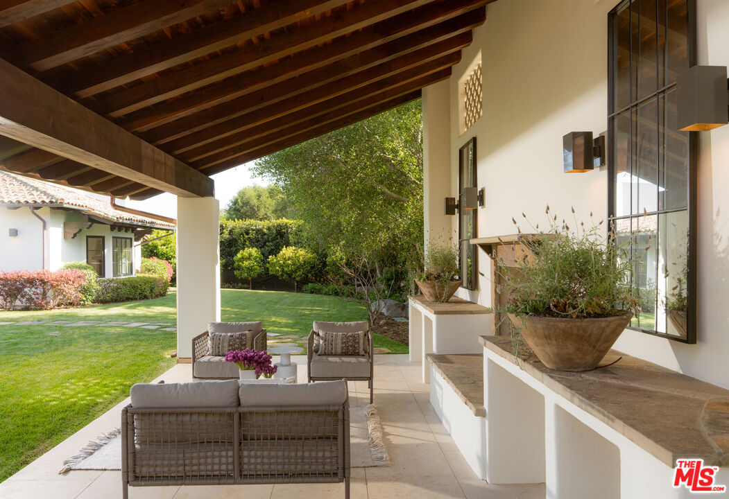 615 Hot Springs Road Santa Barbara, CA 93108 - Photo 29 of 34