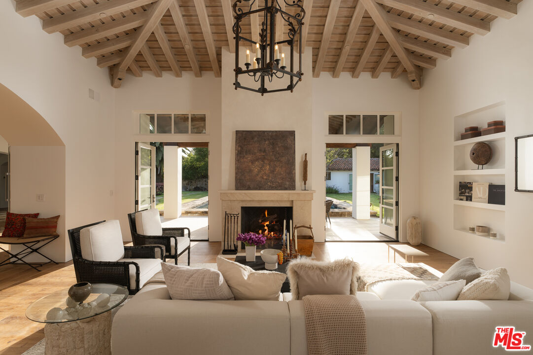 615 Hot Springs Road Santa Barbara, CA 93108 - Photo 5 of 34