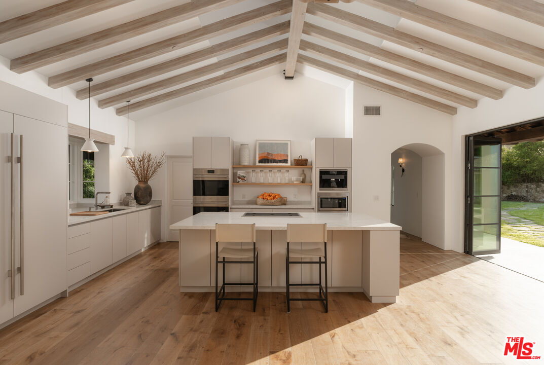 615 Hot Springs Road Santa Barbara, CA 93108 - Photo 6 of 34