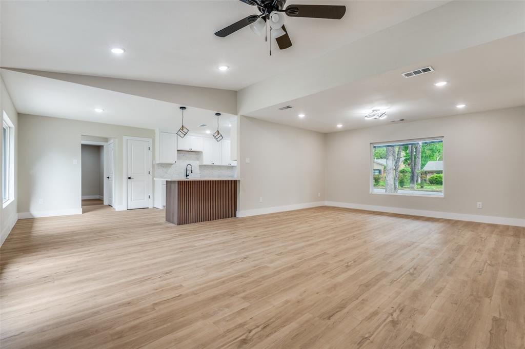 6016 Jacqueline Road Fort Worth, TX 76112 - Photo 9 of 35