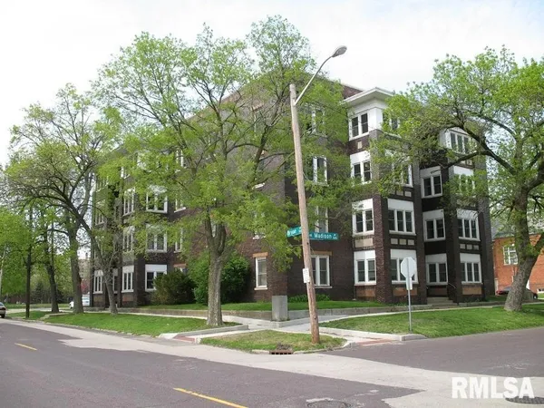 $1,850,000 | 502 Bryan Street, Peoria, IL 61603