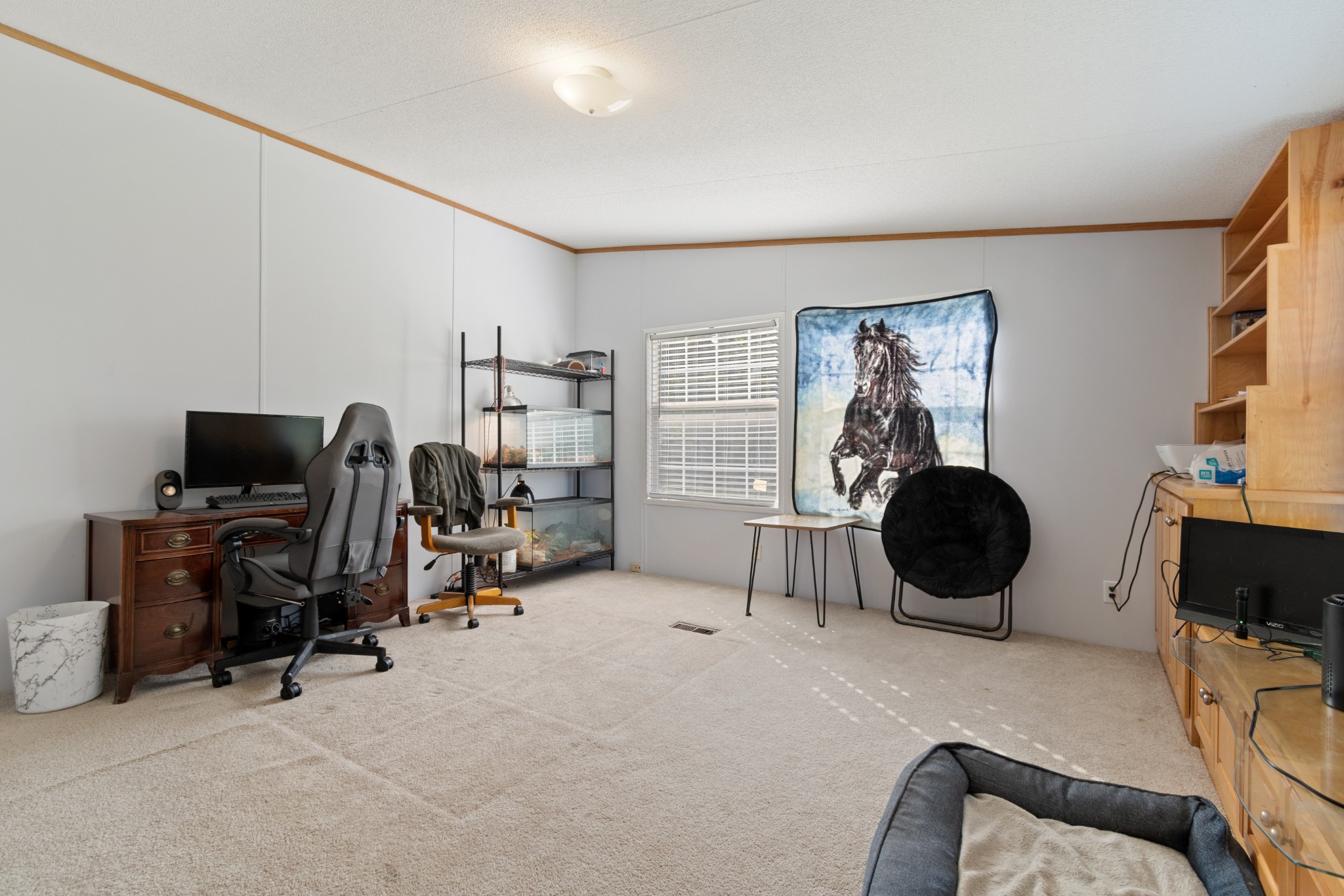 2600 Creecy Hollow Road Pulaski, TN 38478 - Photo 28 of 47 a view of a livingroom with workspace and a window