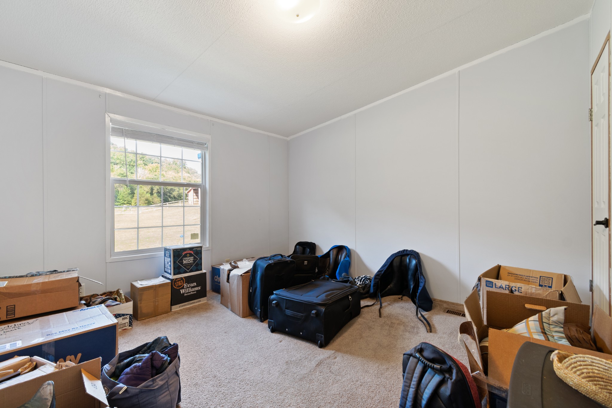 2600 Creecy Hollow Road Pulaski, TN 38478 - Photo 29 of 47 a room with furniture and a window