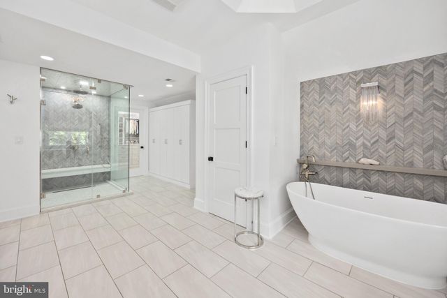 $4,443,000 | 6704 Lupine Lane, McLean, VA 22101