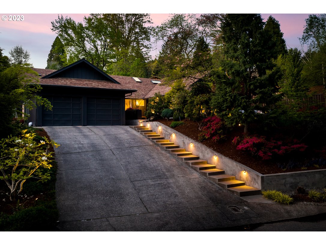 3707 Southwest Lyle Court Portland, OR 97221 - Photo 2 of 48 Gallery Image 2