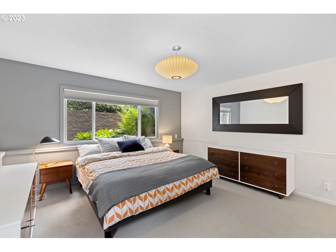 3707 Southwest Lyle Court Portland, OR 97221 - Photo 24 of 48 Gallery Image 24