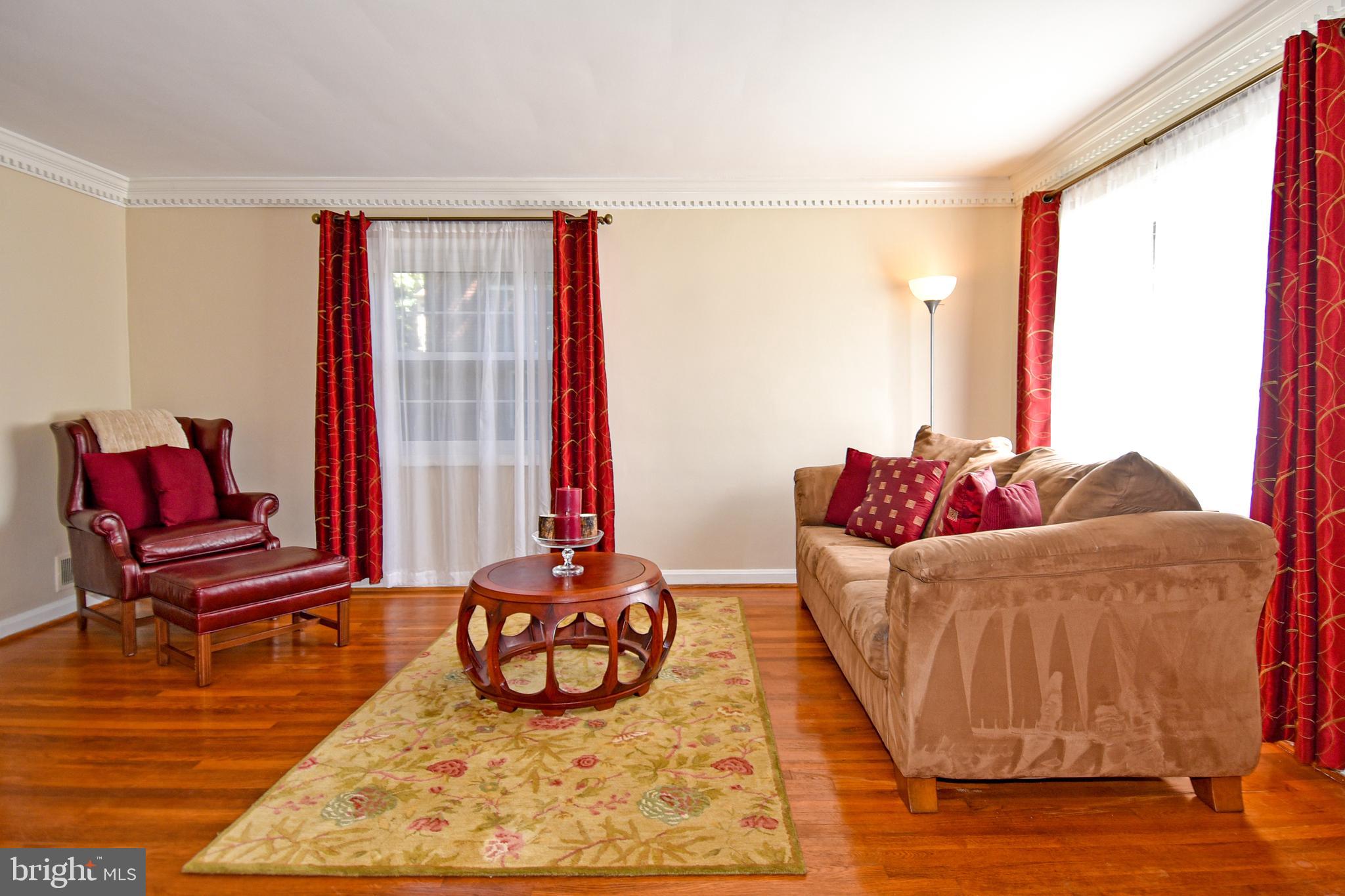 138 Cambridge Road Alexandria, VA 22314 - Photo 11 of 47