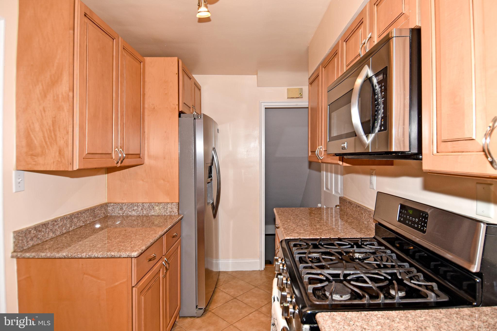 138 Cambridge Road Alexandria, VA 22314 - Photo 19 of 47