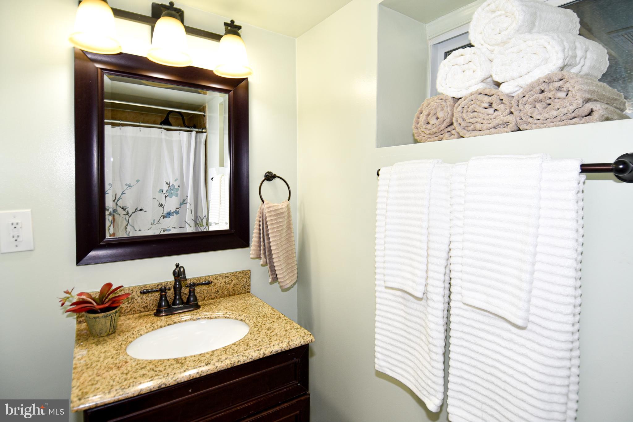 138 Cambridge Road Alexandria, VA 22314 - Photo 27 of 47
