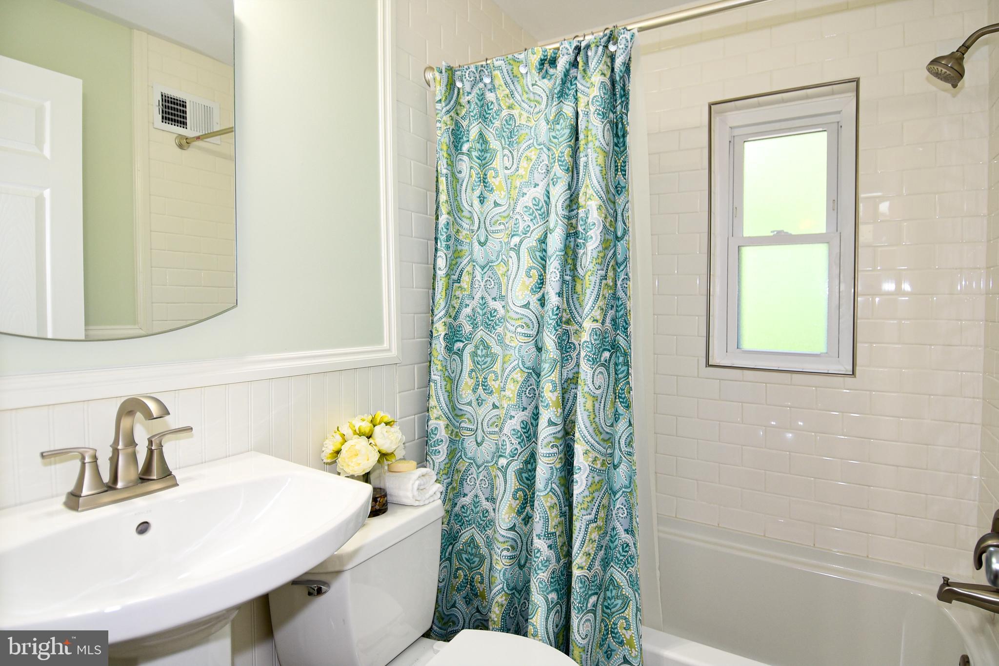 138 Cambridge Road Alexandria, VA 22314 - Photo 33 of 47