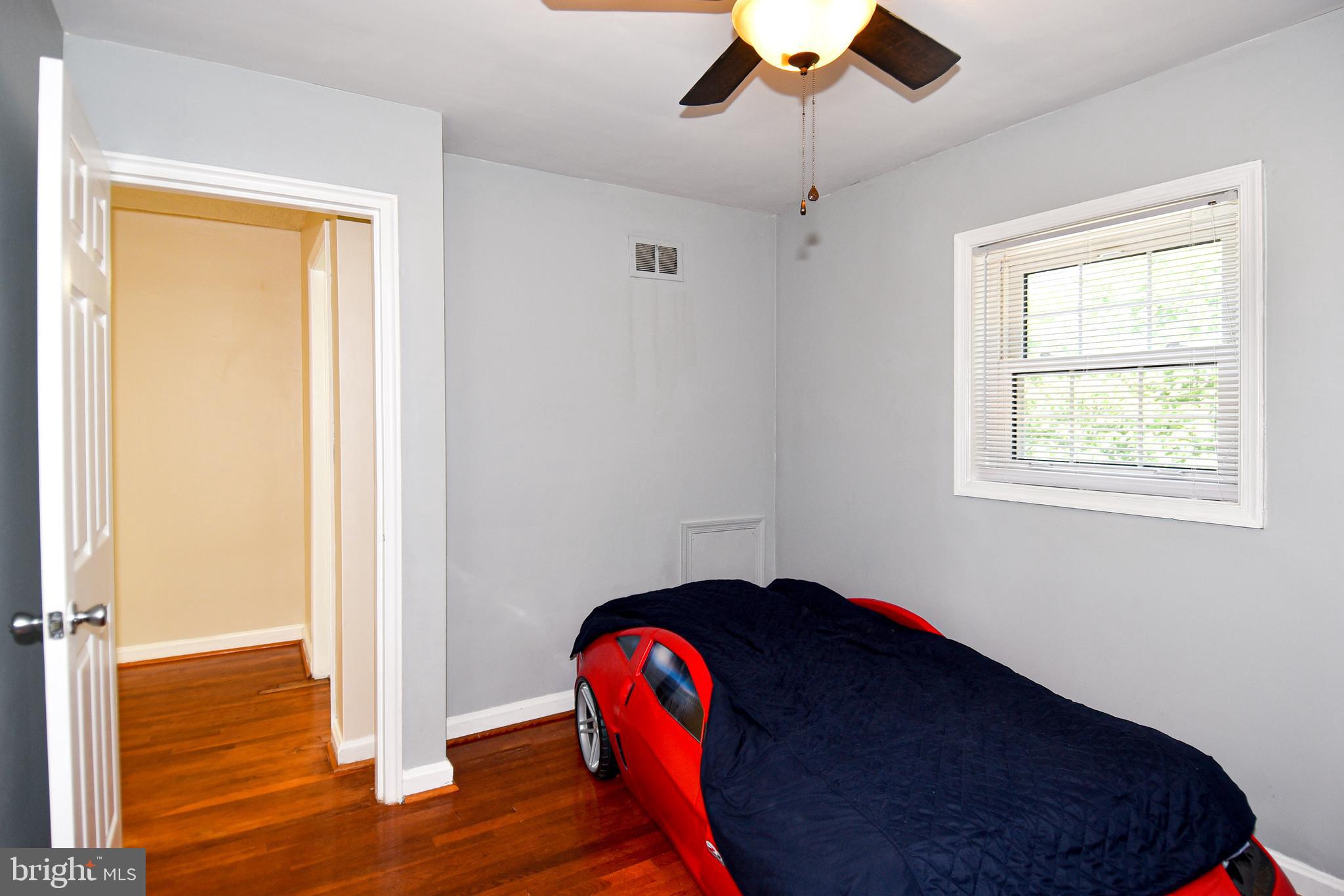 138 Cambridge Road Alexandria, VA 22314 - Photo 35 of 47