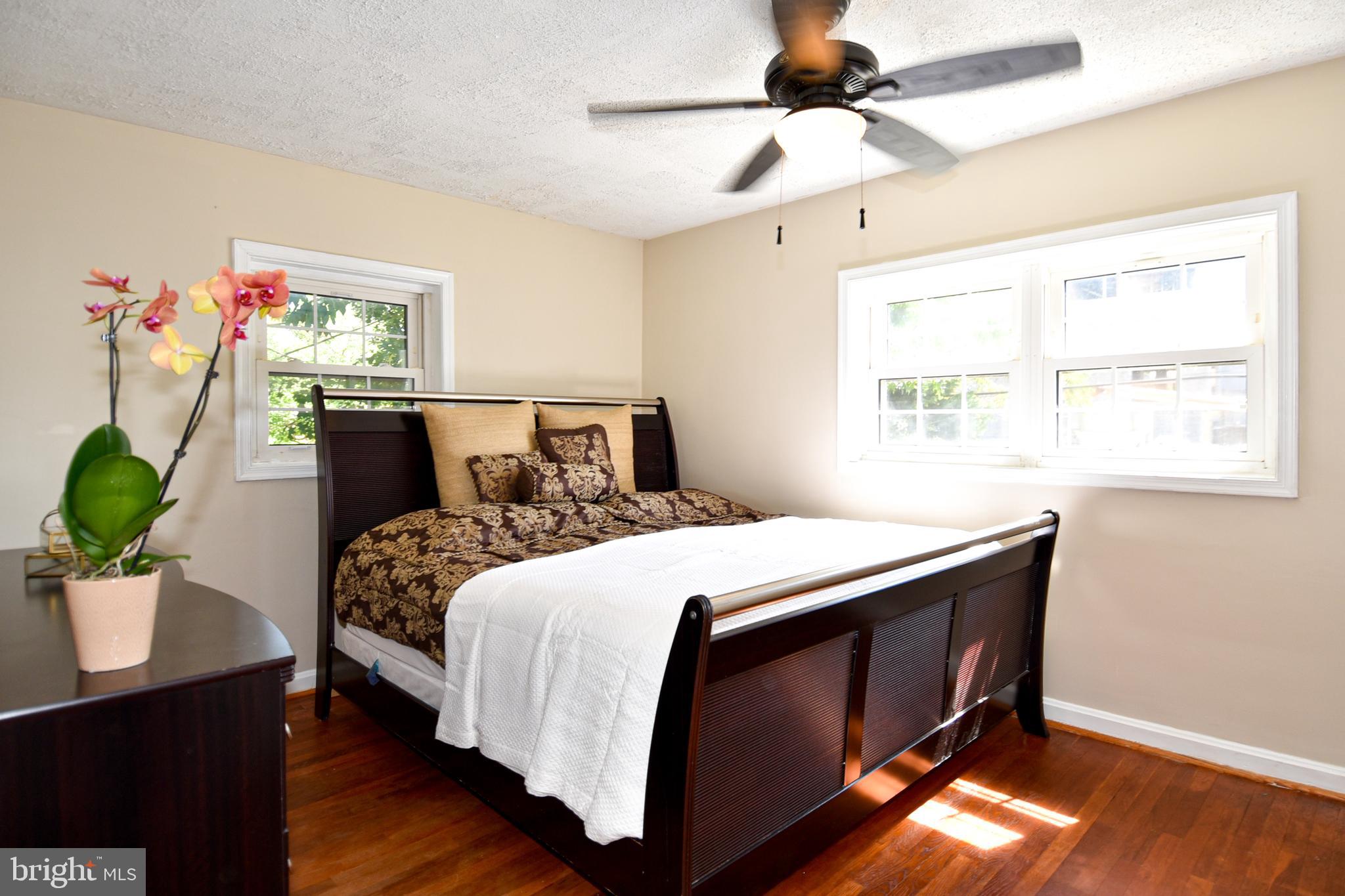 138 Cambridge Road Alexandria, VA 22314 - Photo 6 of 47