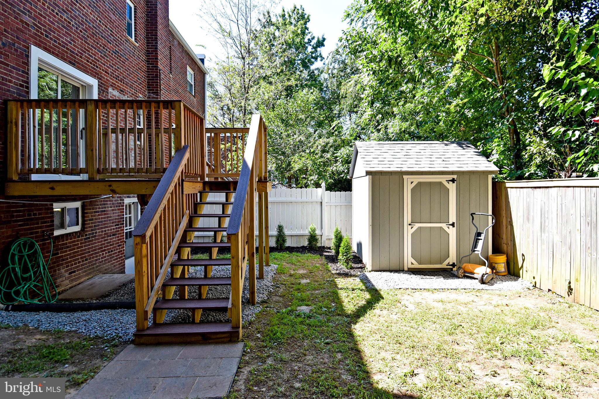 138 Cambridge Road Alexandria, VA 22314 - Photo 7 of 47