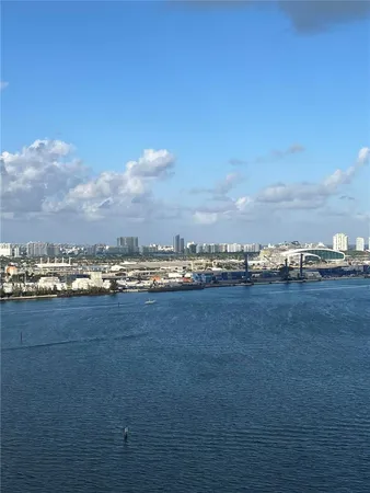 $8,700 | 808 Brickell Key Drive, Unit 2002, Miami, FL 33131