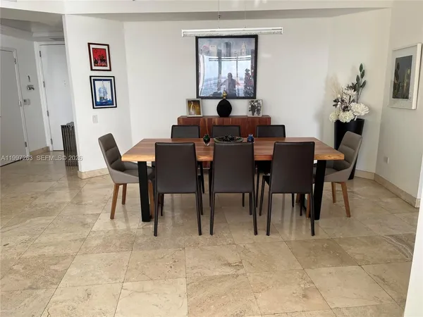 $8,700 | 808 Brickell Key Drive, Unit 2002, Miami, FL 33131