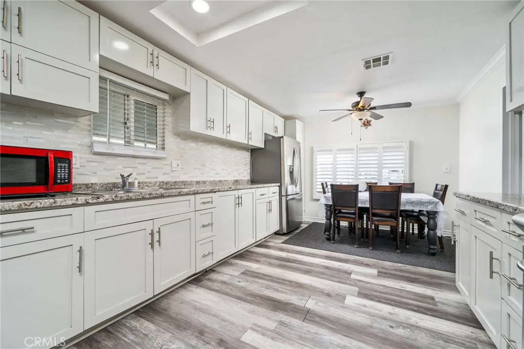 250 North Linden Avenue, Unit 124 Rialto, CA 92376 - Photo 7 of 39