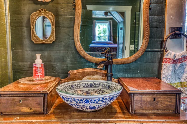 $795,000 | 20984 Farm To Market Road 1094, New Ulm, TX 78950