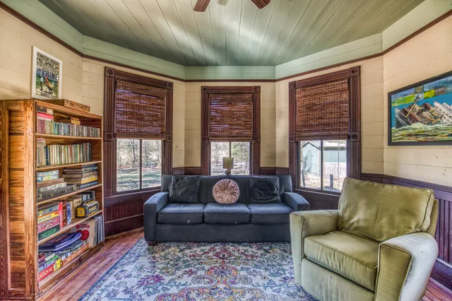 $795,000 | 20984 Farm To Market Road 1094, New Ulm, TX 78950