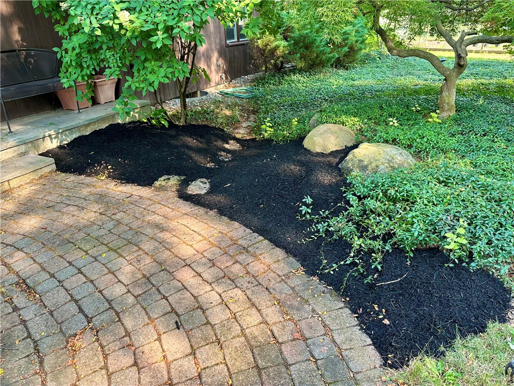 18 Edgewood Road Seneca Falls, NY 13148 - Photo 2 of 50