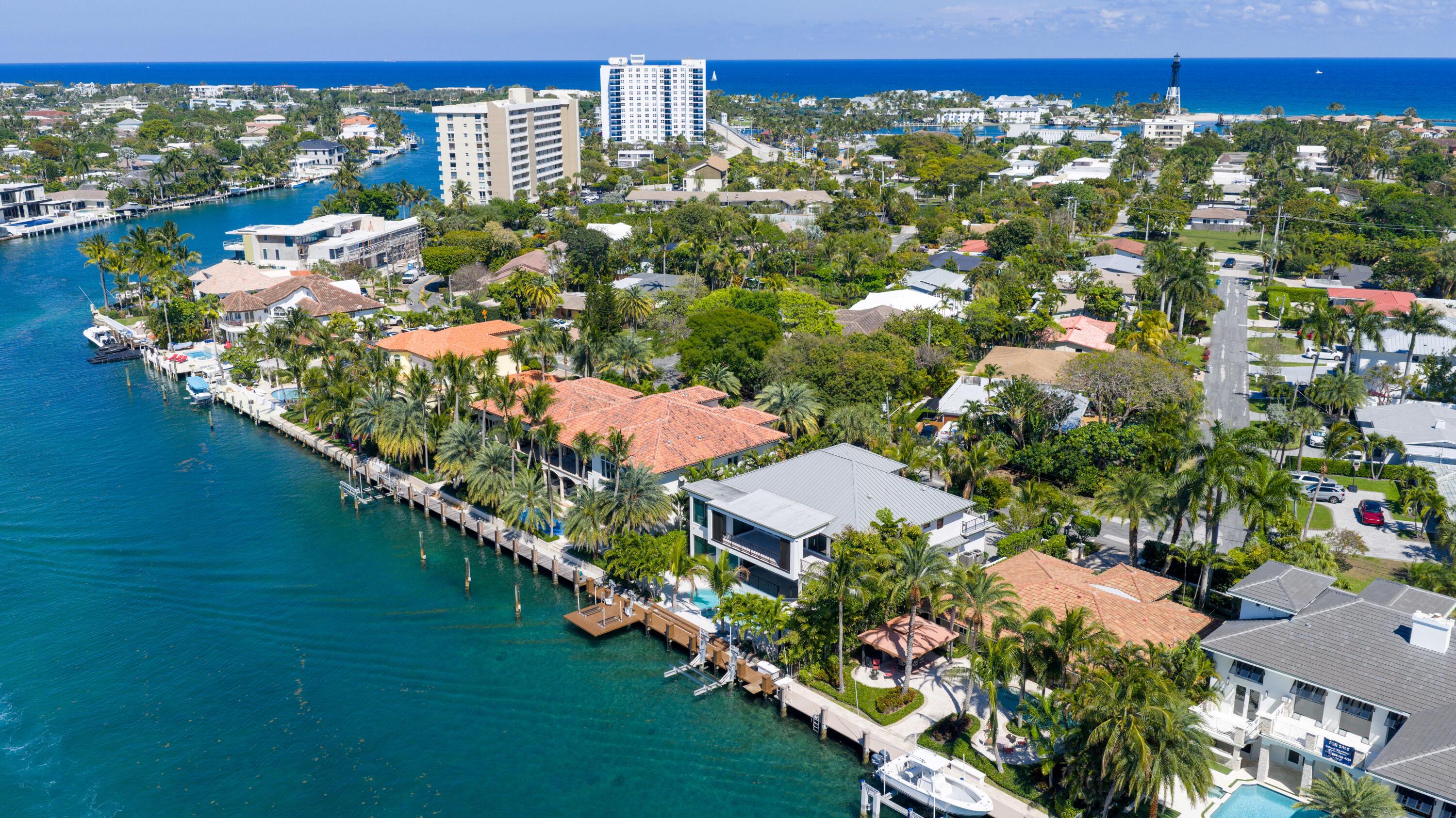 2401 N Riverside Dr Aerial22