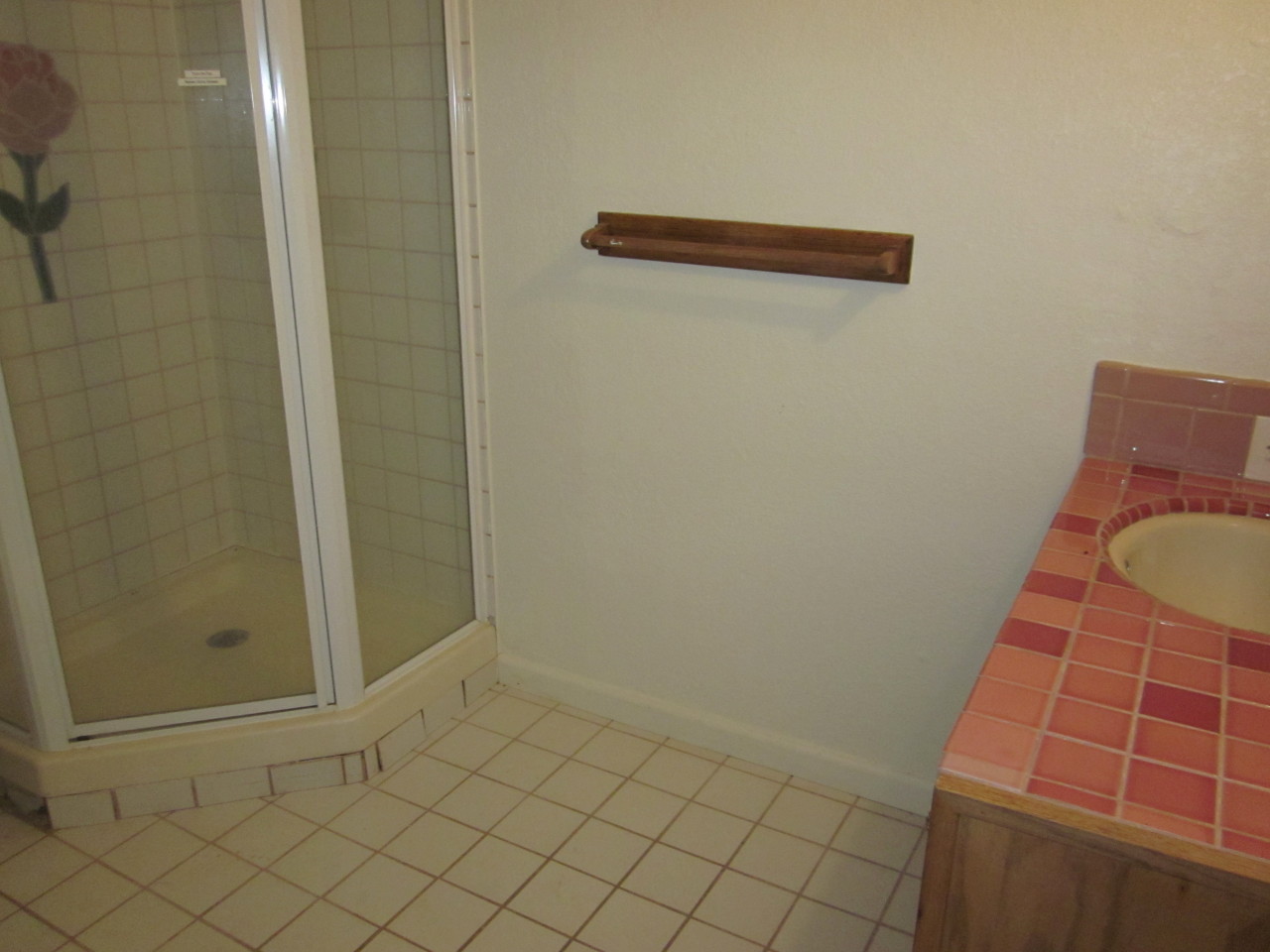10504 Oak Run Road Oak Run, CA 96069 - Photo 7 of 8 Hall Bath